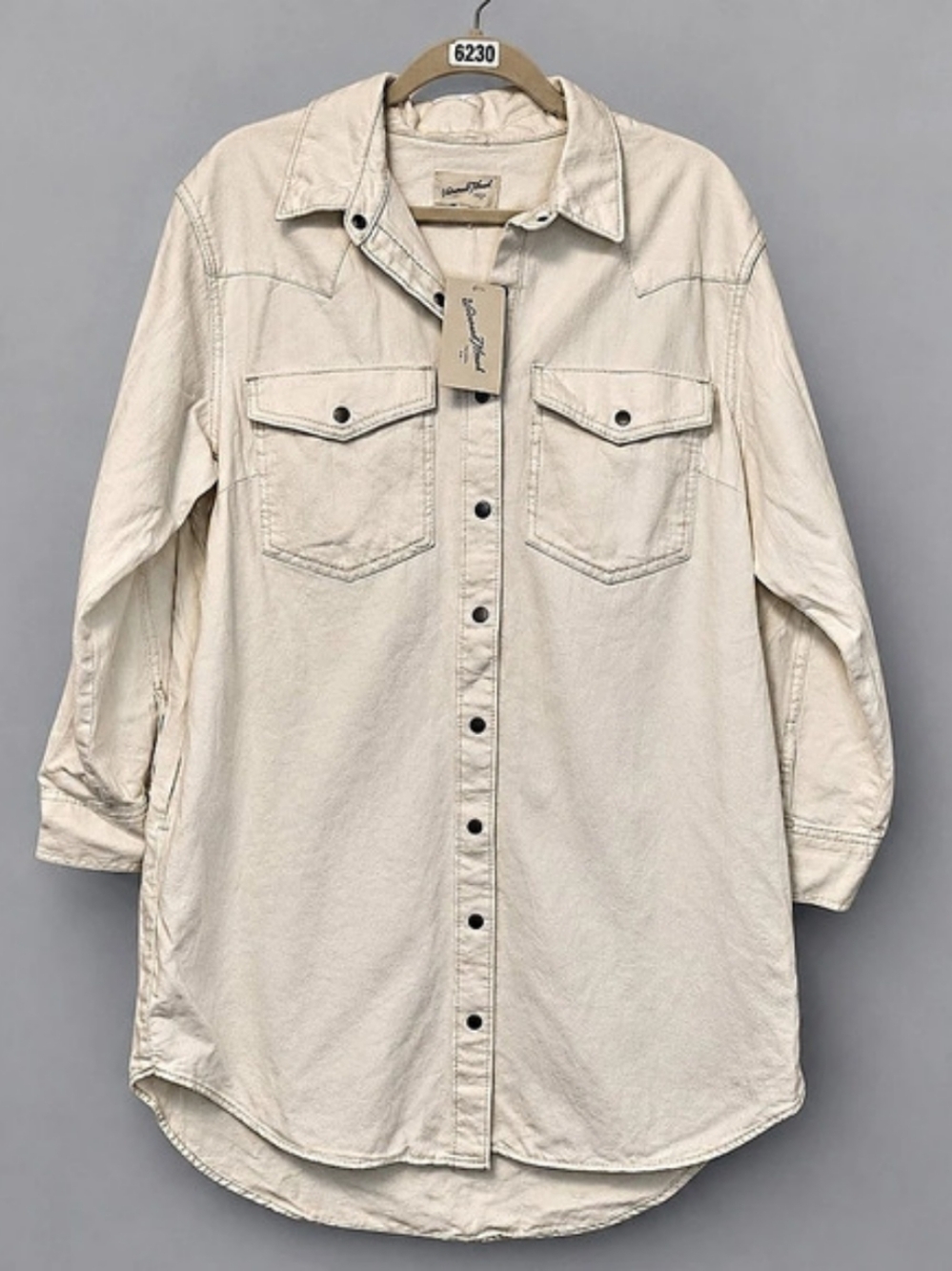 Universal Thread Utility Top in Cream Size Medium